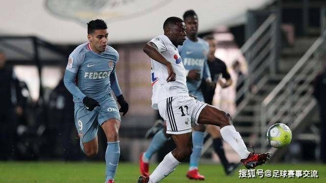  里昂主场遭遇蒙彼利埃顽强阻击收获平局